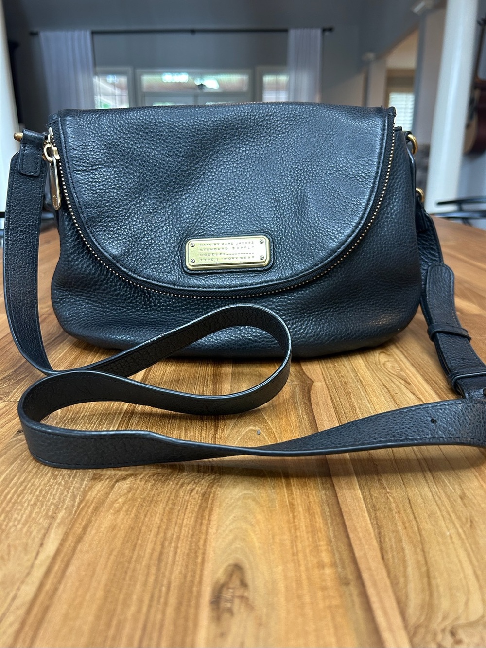 Marc by Marc Jacobs Standard Supply Large Leather Crossbody – Black